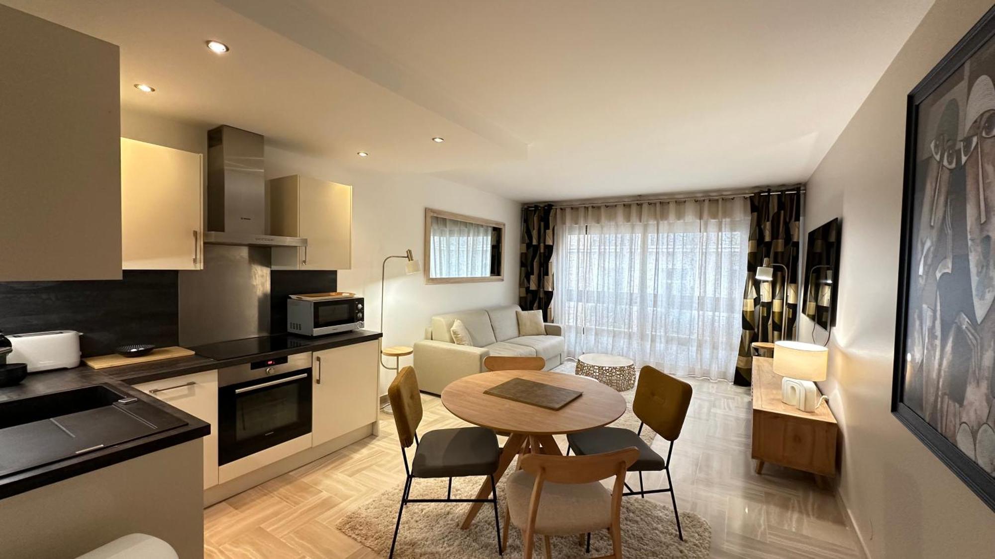 Gray D'albion Croisette, 4 Personnes Appartamento *